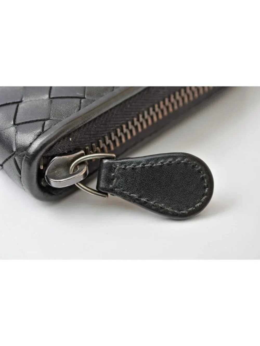 Bottega Veneta Wallet Zip Around Intrecciato Black